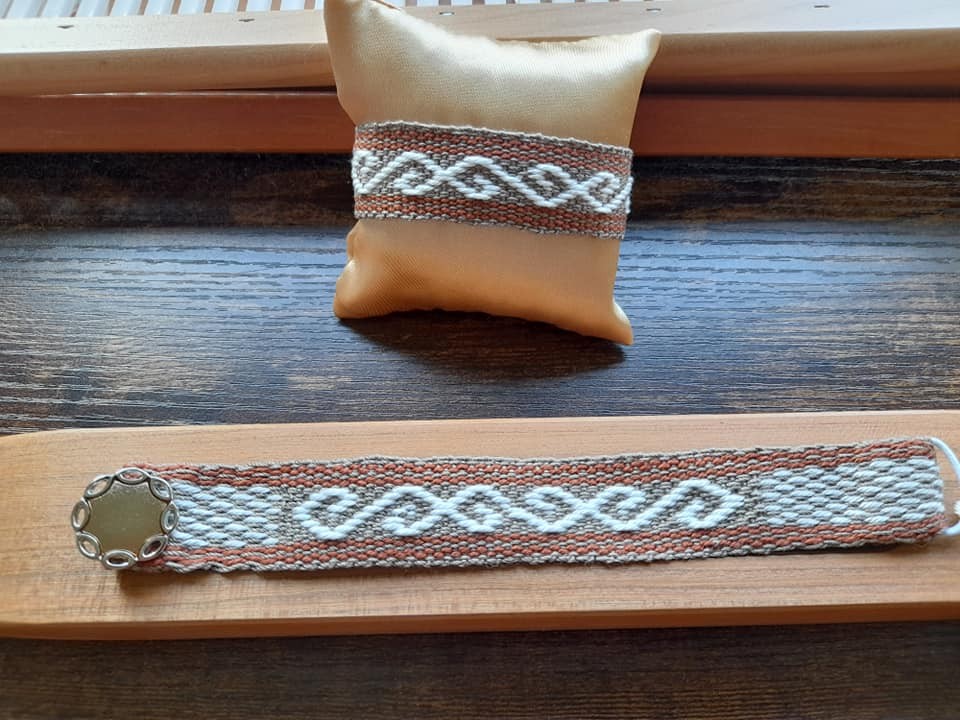 MOTIF REALISE PAR ISATISSE