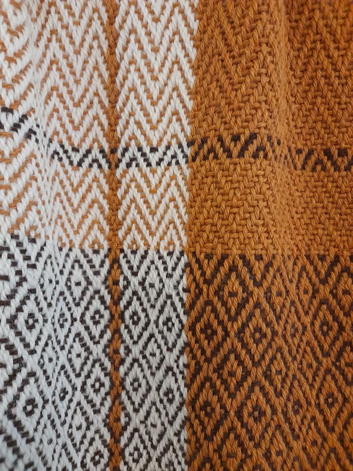 MOTIF REALISE PAR ISATISSE