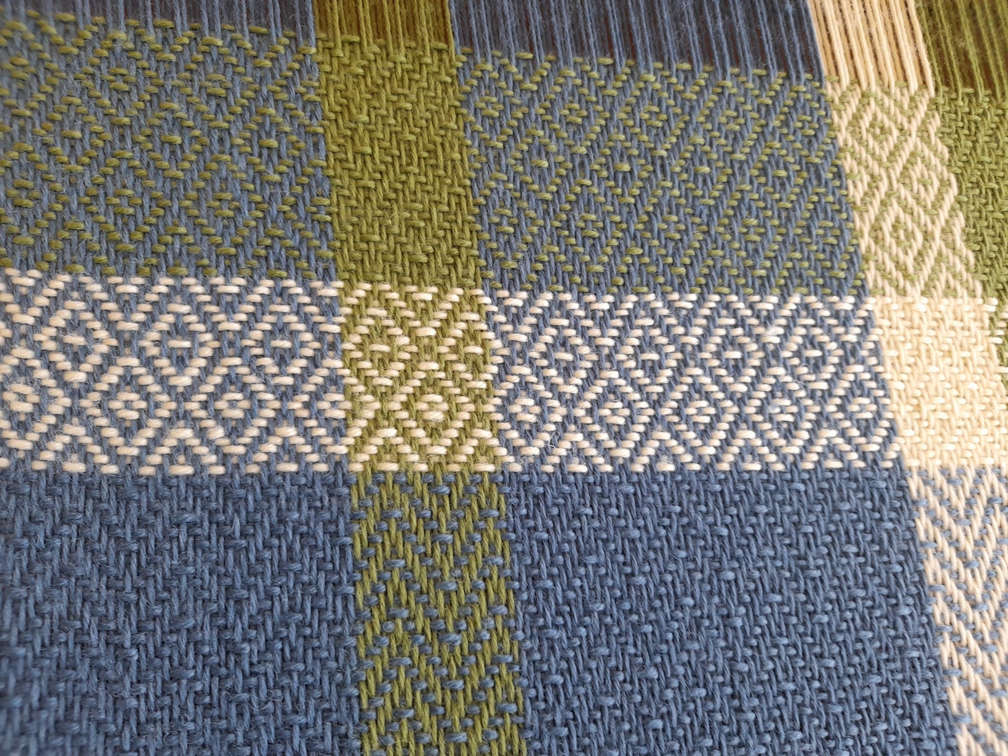 MOTIF REALISE PAR ISATISSE